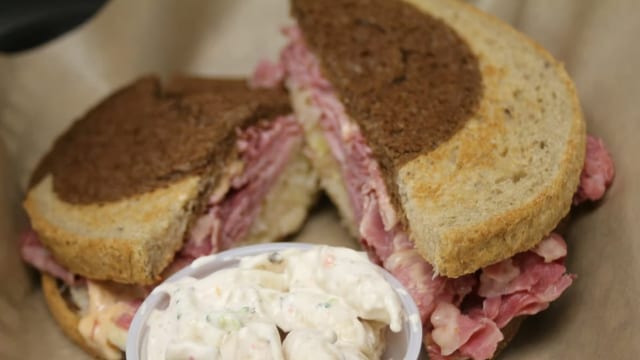 Reuben Hoagie.